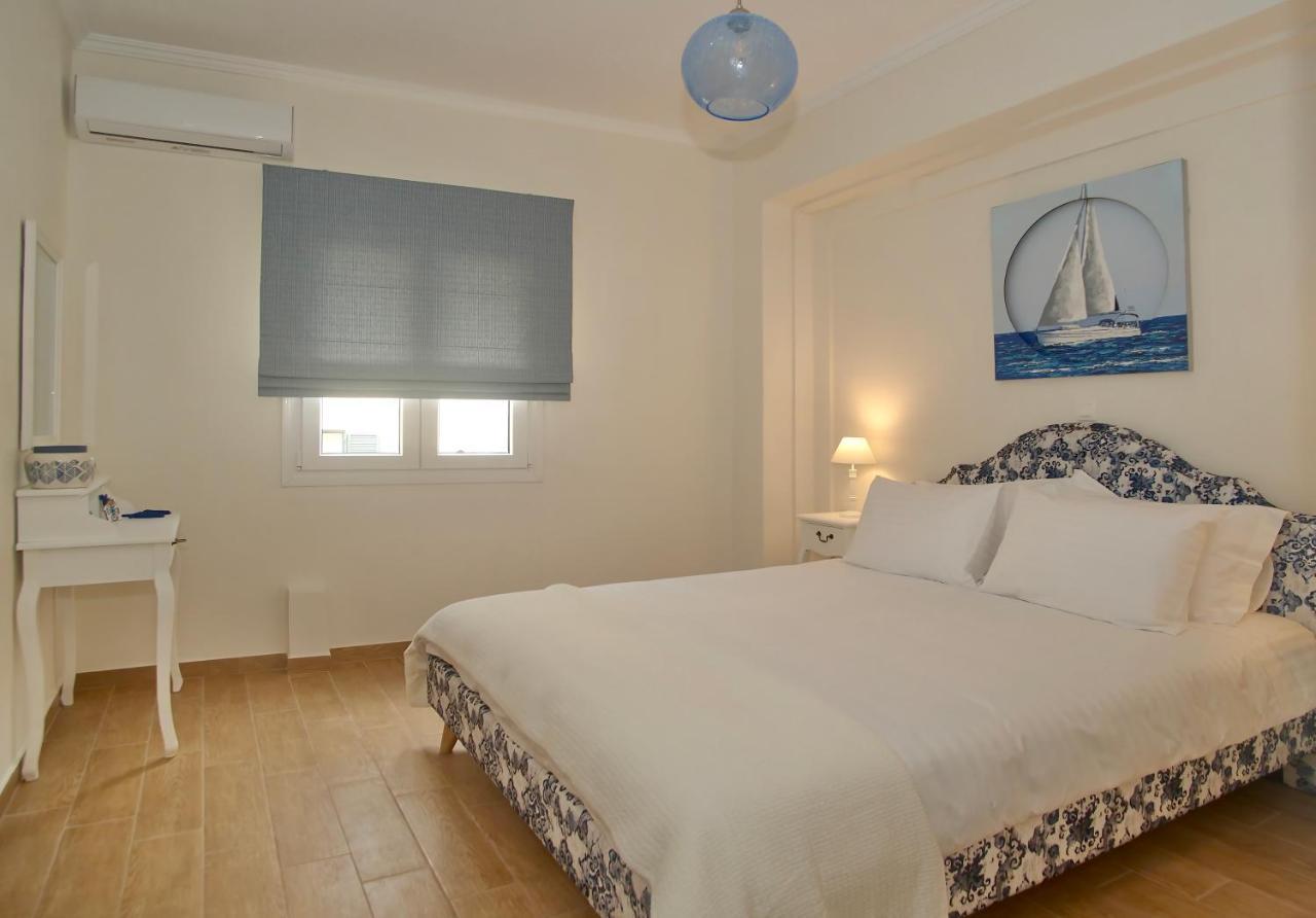 The Bluehouse - Spacious Top Floor Flat With Parking, By Mon Repos Beach Korfu Dış mekan fotoğraf